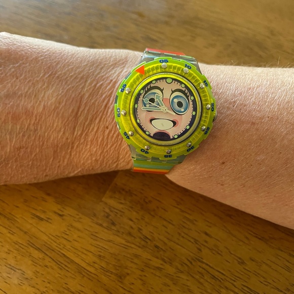 Women’s Vintage Swatch Watch - Picture 5 of 6